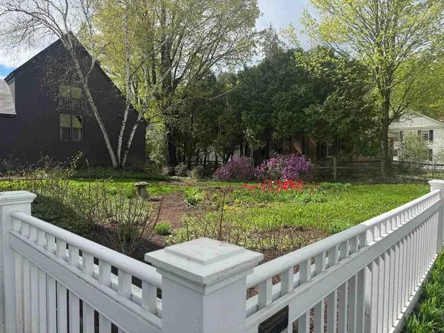 $3,500,000 | 18 The Green, Woodstock, VT 05091