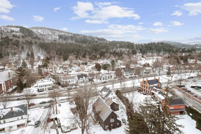 $3,500,000 | 18 The Green, Woodstock, VT 05091