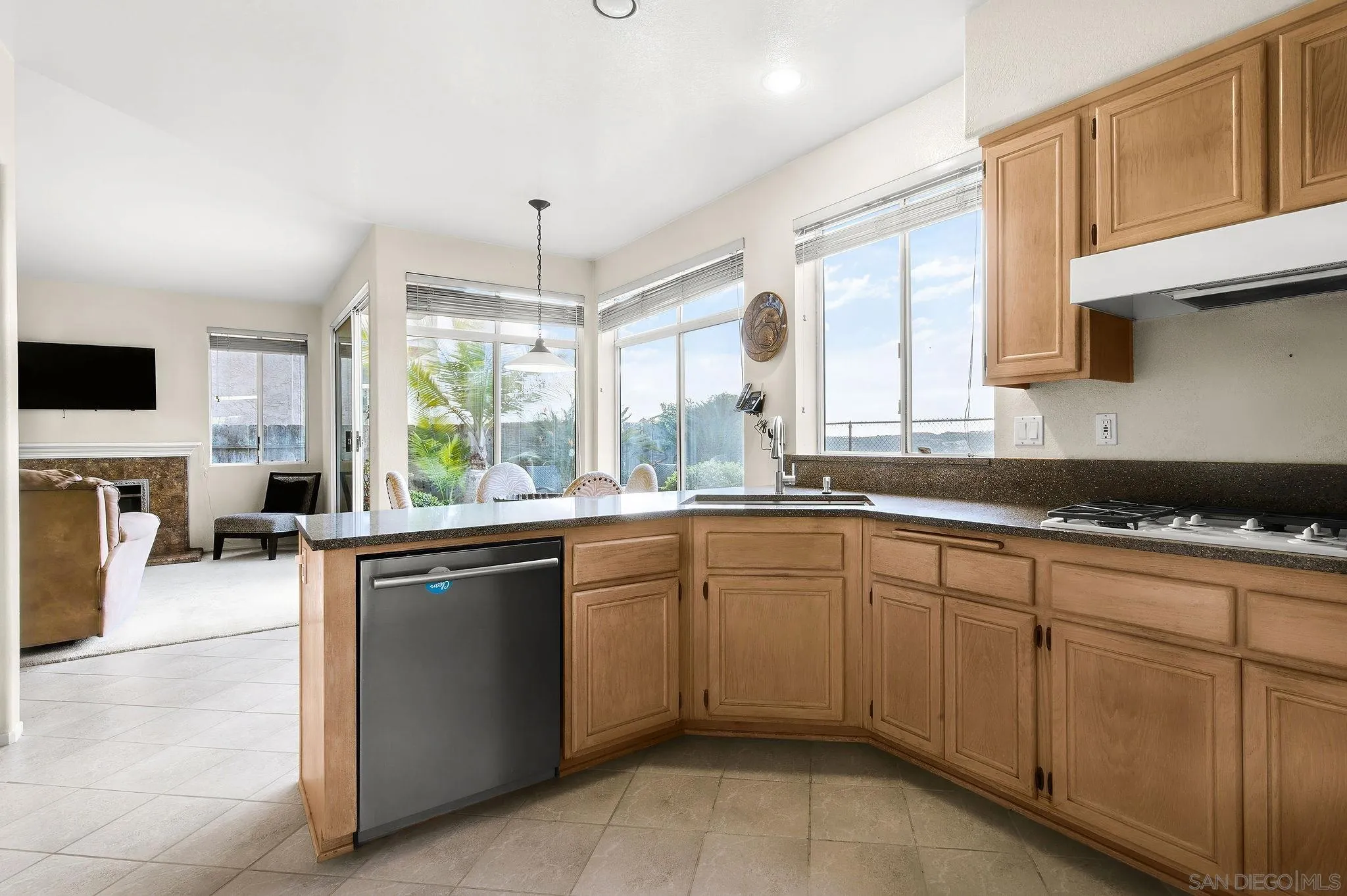 7560 Windy Ridge Road San Diego, CA 92126 - Photo 6 of 25