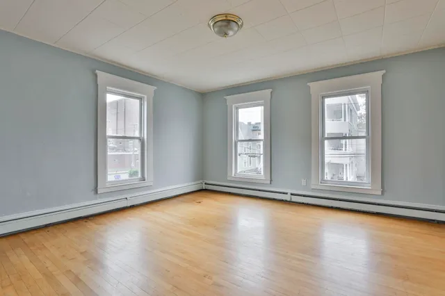 $699,000 | 313 Amherst Street, Manchester, NH 03104