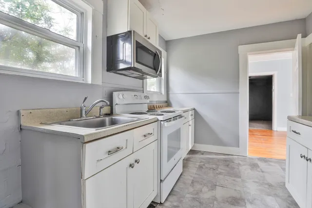 $699,000 | 313 Amherst Street, Manchester, NH 03104