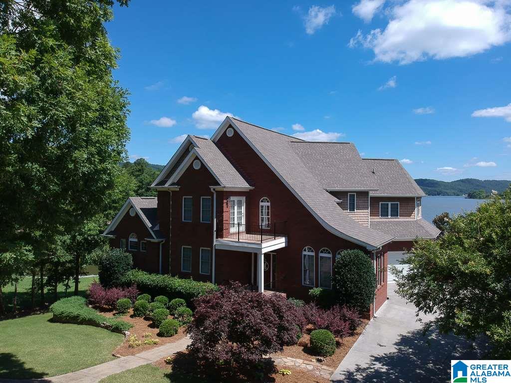 780 Briar Cliff Road Rainbow City, AL 35906 - Photo 2 of 45