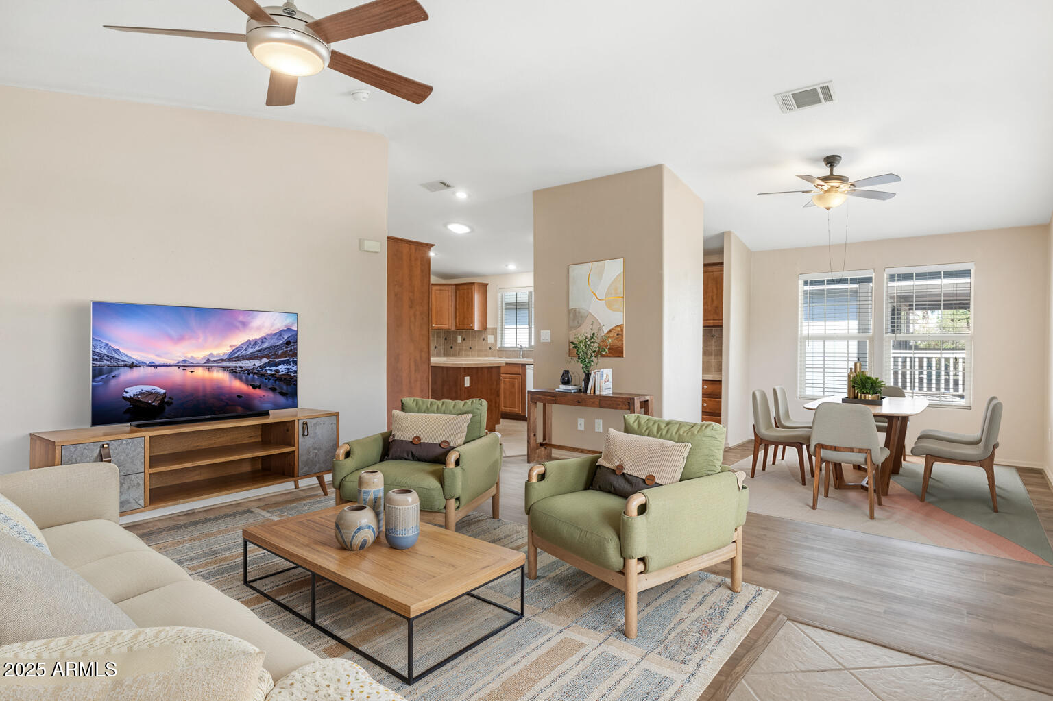 1706 East John Cabot Road Phoenix, AZ 85022 - Photo 6 of 26 a living room with furniture