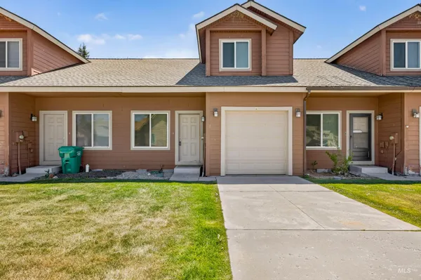 $375,000 | 26 Mangum Circle, Unit 5, Donnelly, ID 83615
