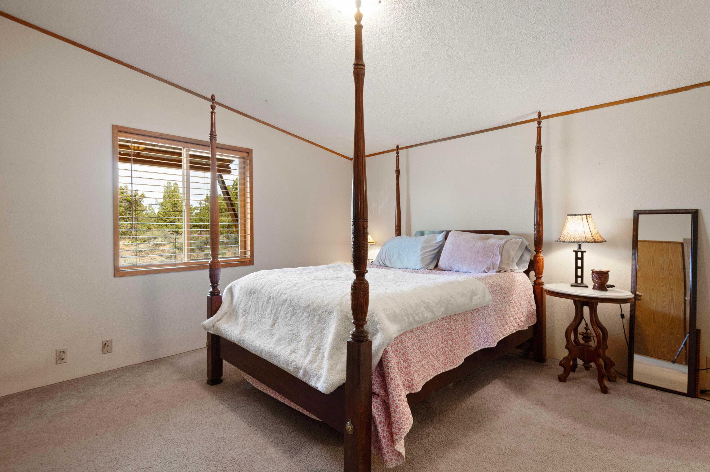 64401 Deschutes Market Road Bend, OR 97701 - Photo 10 of 37 64401 Deschutes Market Rd - 10