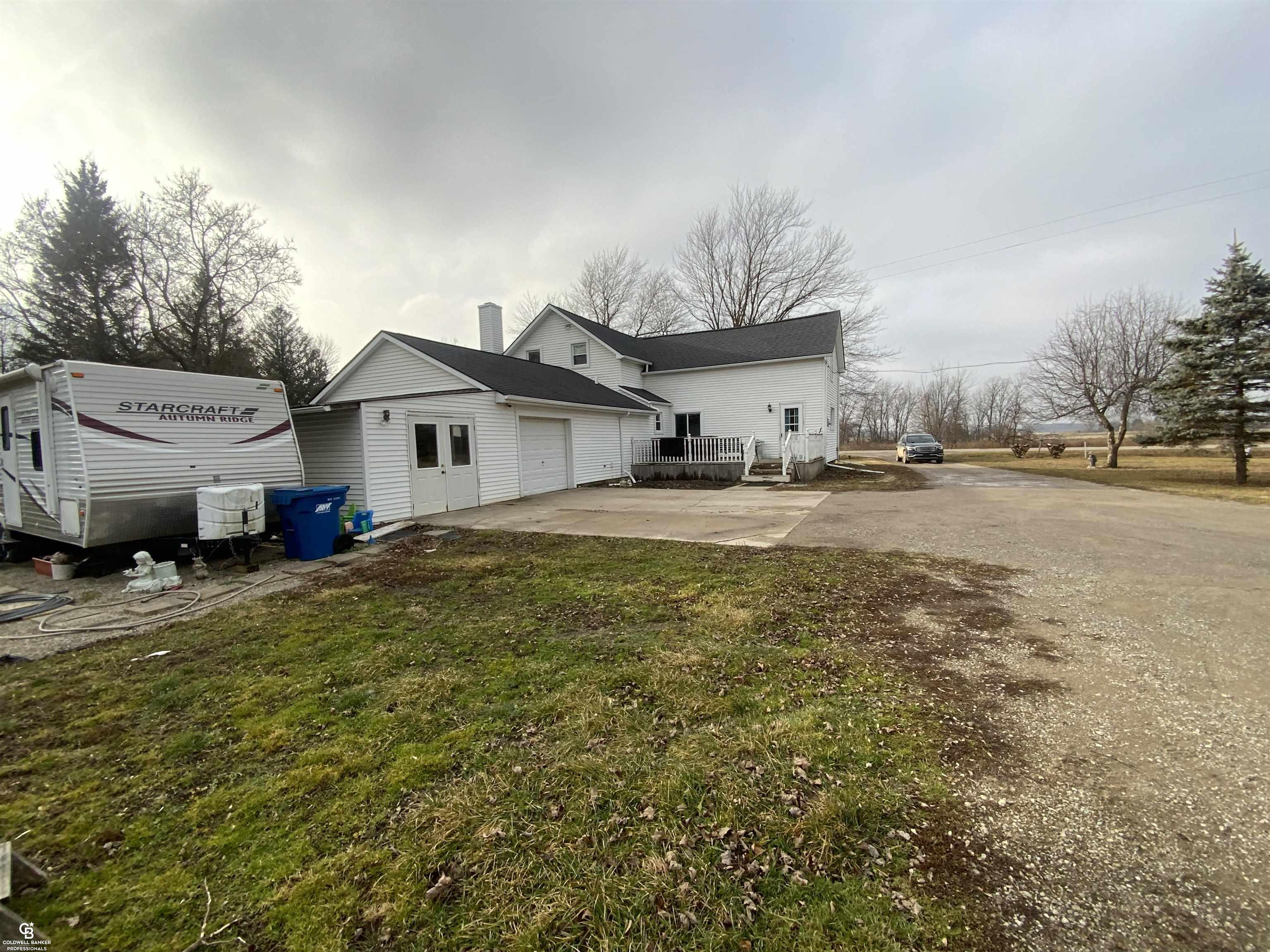 6350 Sterling Road Yale, MI 48097 - Photo 5 of 31 50097266-4.JPG