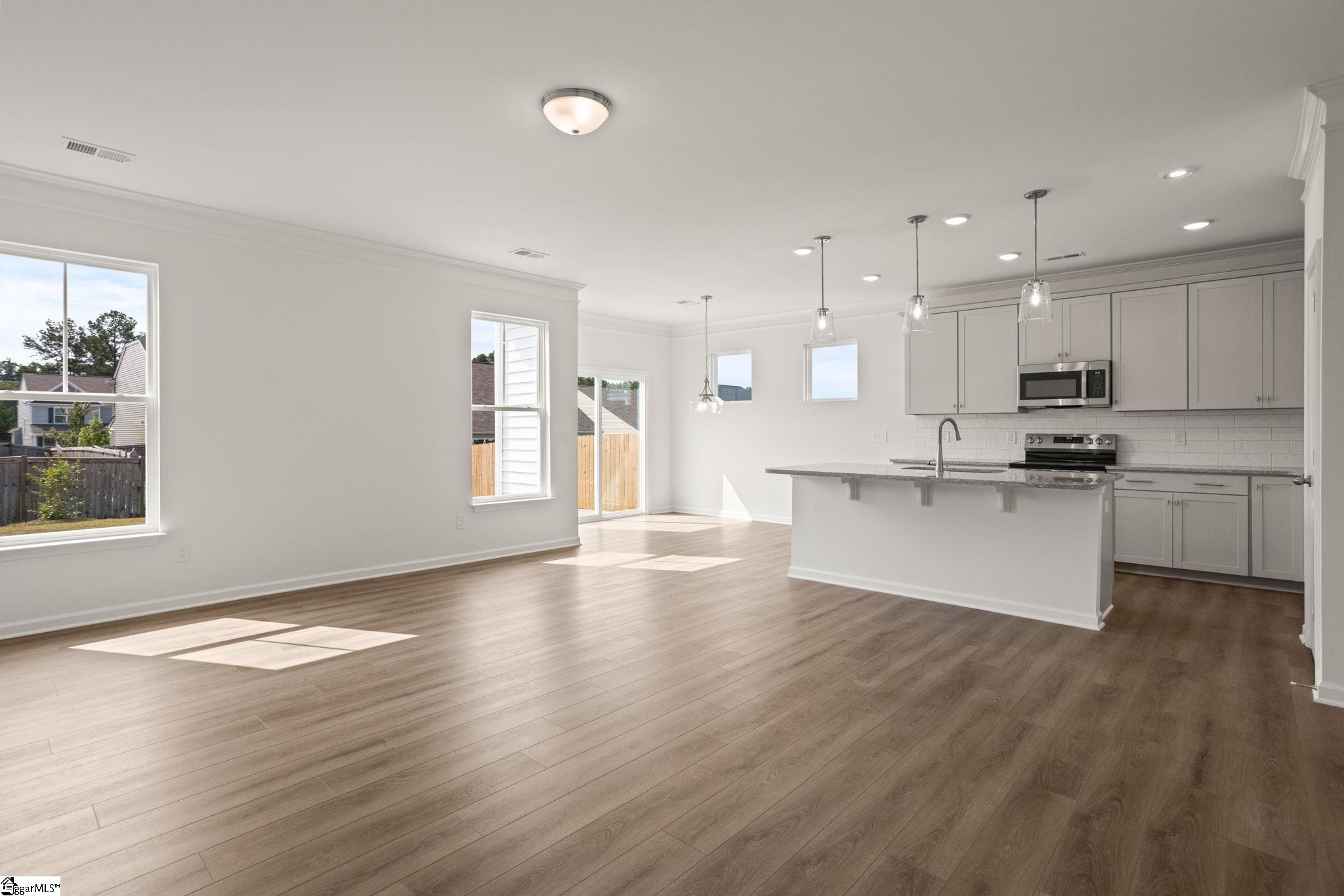 247 Pendergast Road Greenville, SC 29605 - Photo 9 of 27