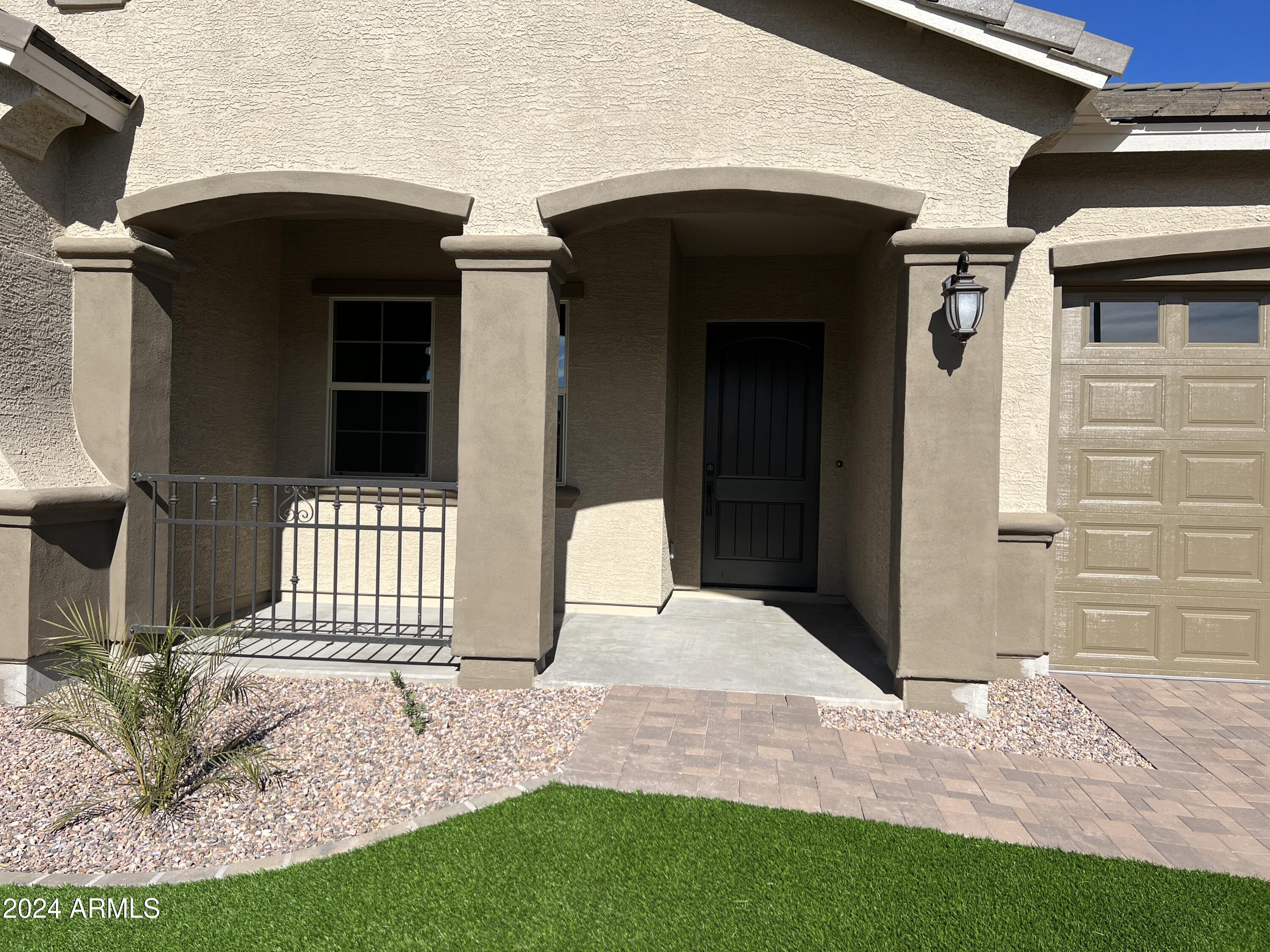 16068 West Questa Drive Surprise, AZ 85387 - Photo 3 of 55 Photo_Dec_01_24 11-47-29 AM