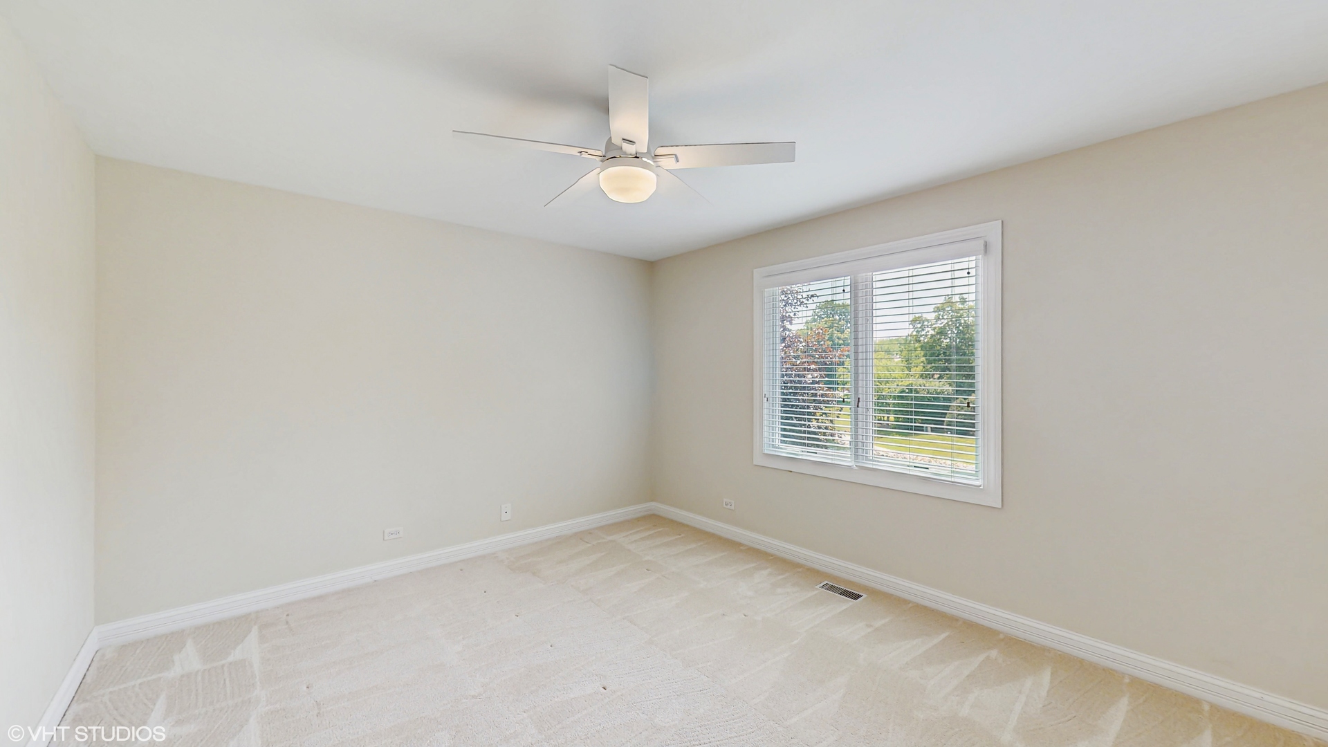 392 Spruce Road Wood Dale, IL 60191 - Photo 35 of 52 Gallery Image 35