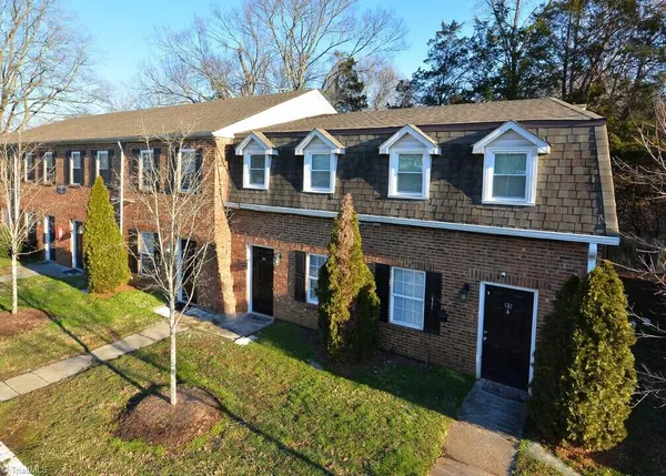 $1,295 | 115 Ivey Road, Unit 115H, Graham, NC 27253