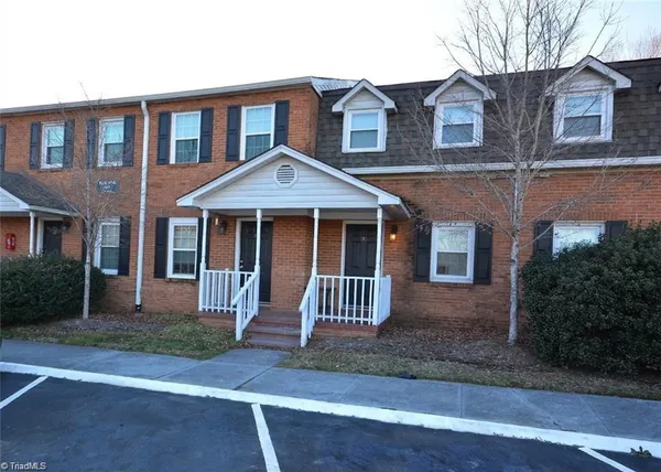 $1,295 | 115 Ivey Road, Unit 115H, Graham, NC 27253