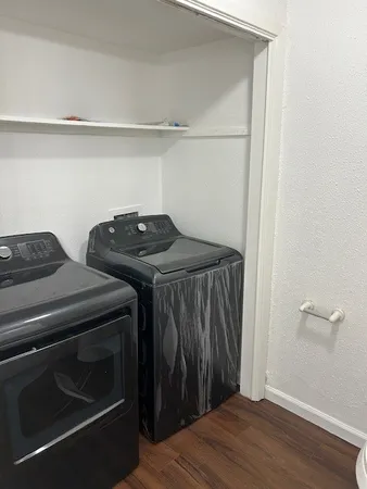 $1,100 | 10555 Turtlewood Court, Unit 516, Houston, TX 77072