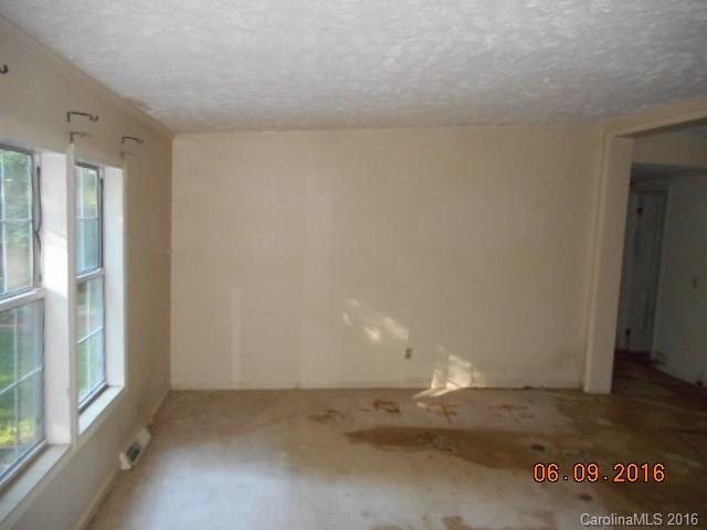 9615 Hambright Road Huntersville, NC 28078 - Photo 3 of 10 Gallery Image 3