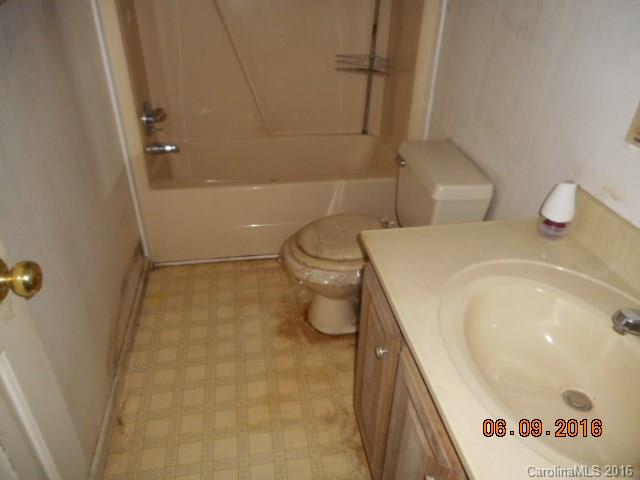 9615 Hambright Road Huntersville, NC 28078 - Photo 5 of 10 Gallery Image 5