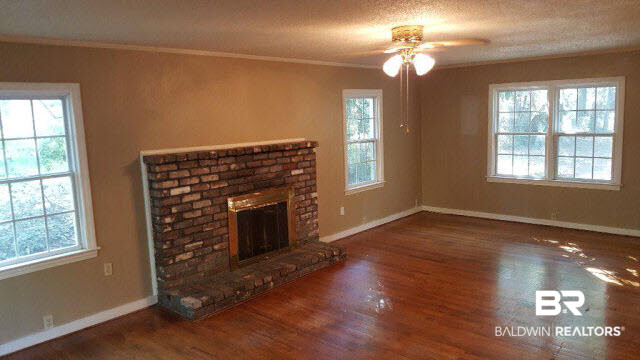 3957 South Rainbow Drive Mobile, AL 36693 - Photo 5 of 6 Living Room