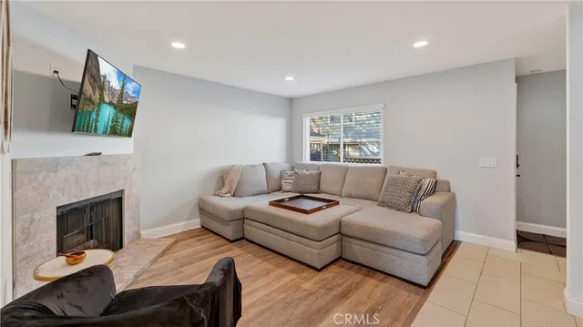 $665,000 | 809 North Spurgeon Street, Unit 2, Santa Ana, CA 92701