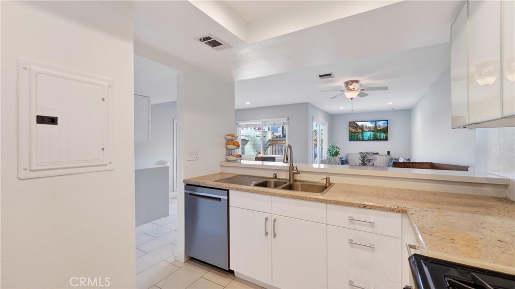 809 North Spurgeon Street, Unit 2 Santa Ana, CA 92701 - Photo 7 of 14