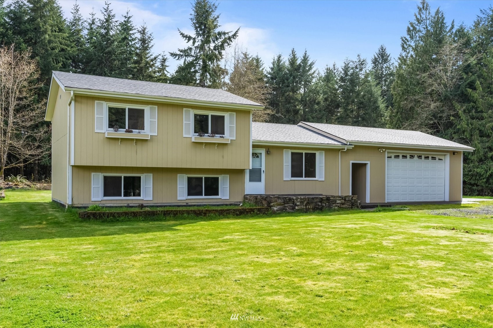 131 Tingle Road Winlock, WA 98596 - Photo 27 of 31 a view of a house with a yard
