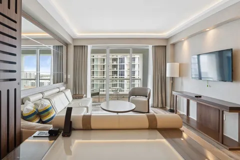 $439,000 | 551 North Fort Lauderdale Beach Boulevard, Unit H906, Fort Lauderdale, FL 33304