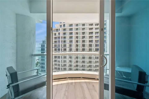 $439,000 | 551 North Fort Lauderdale Beach Boulevard, Unit H906, Fort Lauderdale, FL 33304