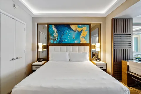 $439,000 | 551 North Fort Lauderdale Beach Boulevard, Unit H906, Fort Lauderdale, FL 33304