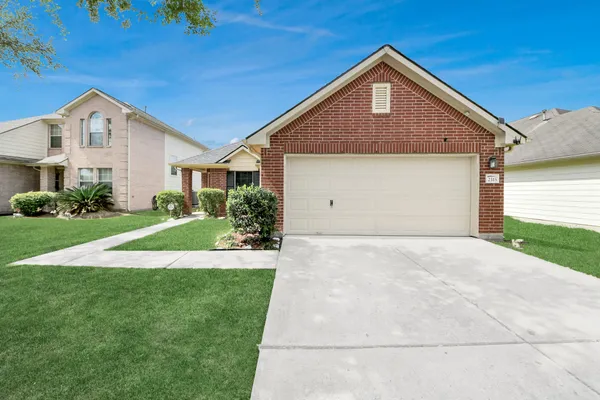 $1,950 | 2315 Cardinal Elm Street, Fresno, TX 77545
