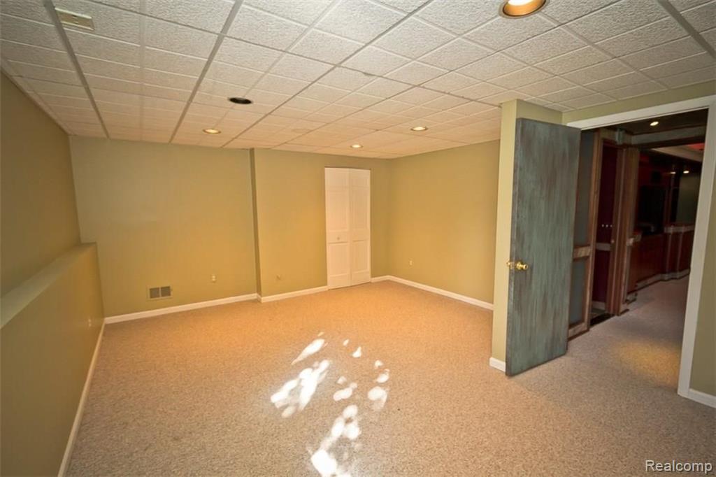 5754 Springbrook Drive Troy, MI 48098 - Photo 73 of 87