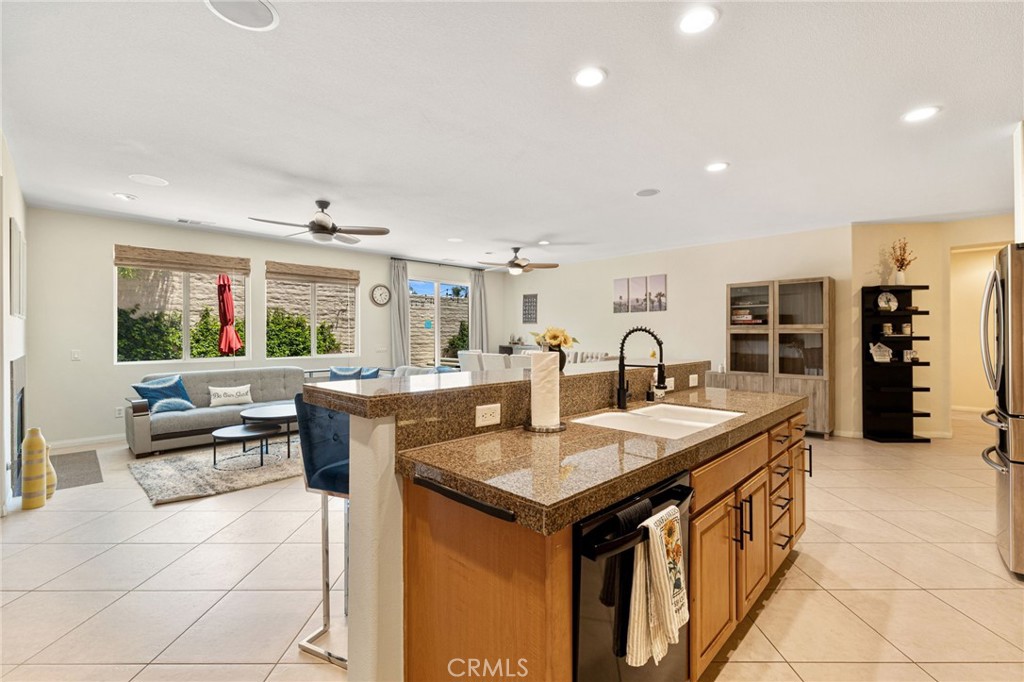 43680 Riunione Place Indio, CA 92203 - Photo 14 of 47