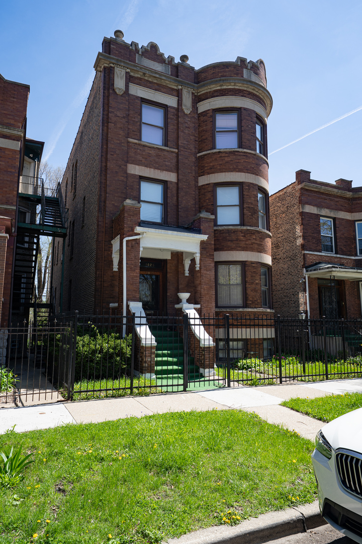 1825 South Troy Street Chicago, IL 60623 - Photo 1 of 27