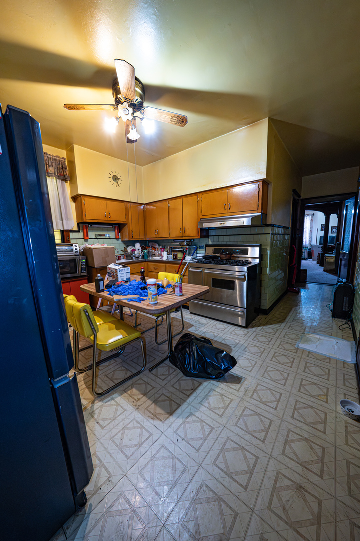 1825 South Troy Street Chicago, IL 60623 - Photo 6 of 27