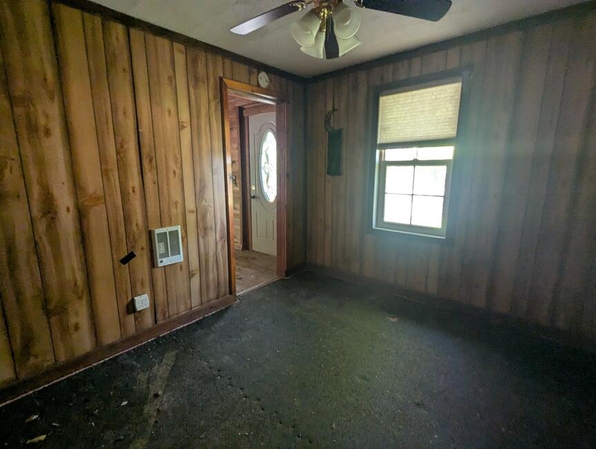 8836 Williams Road Dewitt, MI 48820 - Photo 4 of 6 1st bedroom