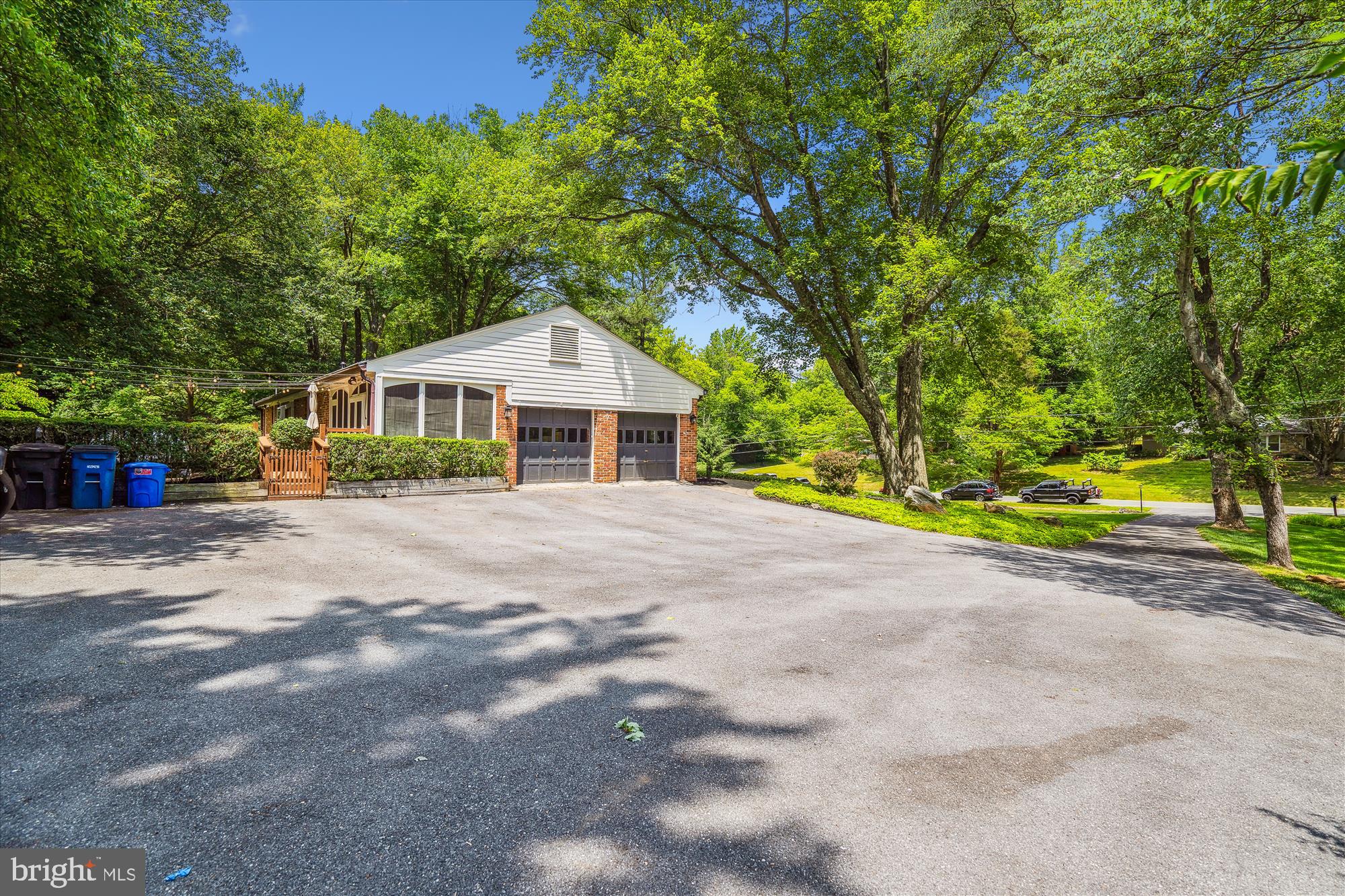 501 Apple Grove Road Silver Spring, MD 20904 - Photo 37 of 50 Two car garage