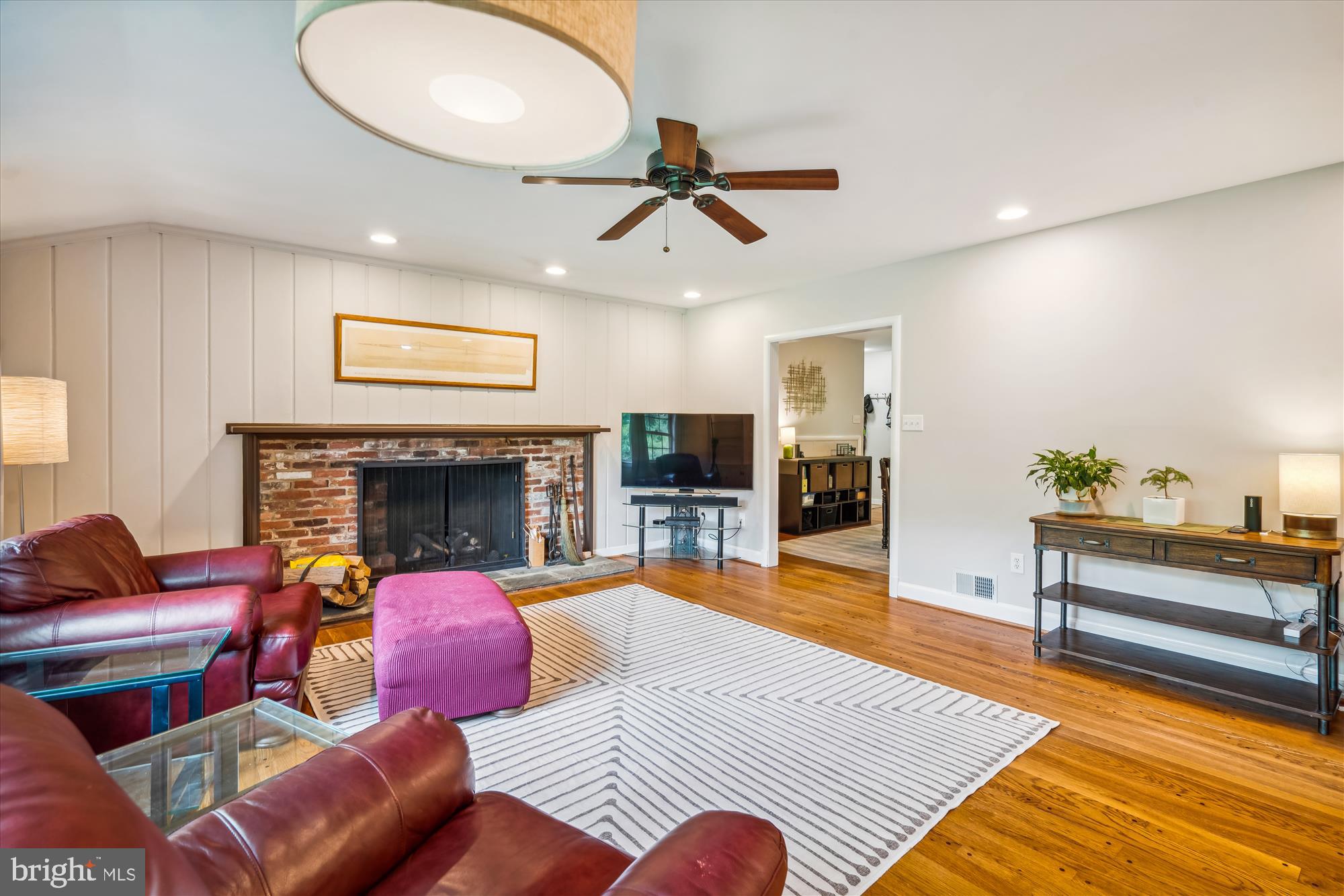 501 Apple Grove Road Silver Spring, MD 20904 - Photo 6 of 50 Fireplace with gas insert