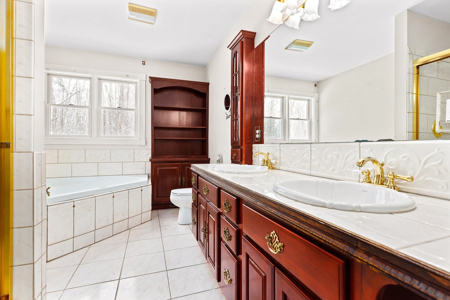 228 Long Hill Road Dover, NH 03820 - Photo 22 of 40