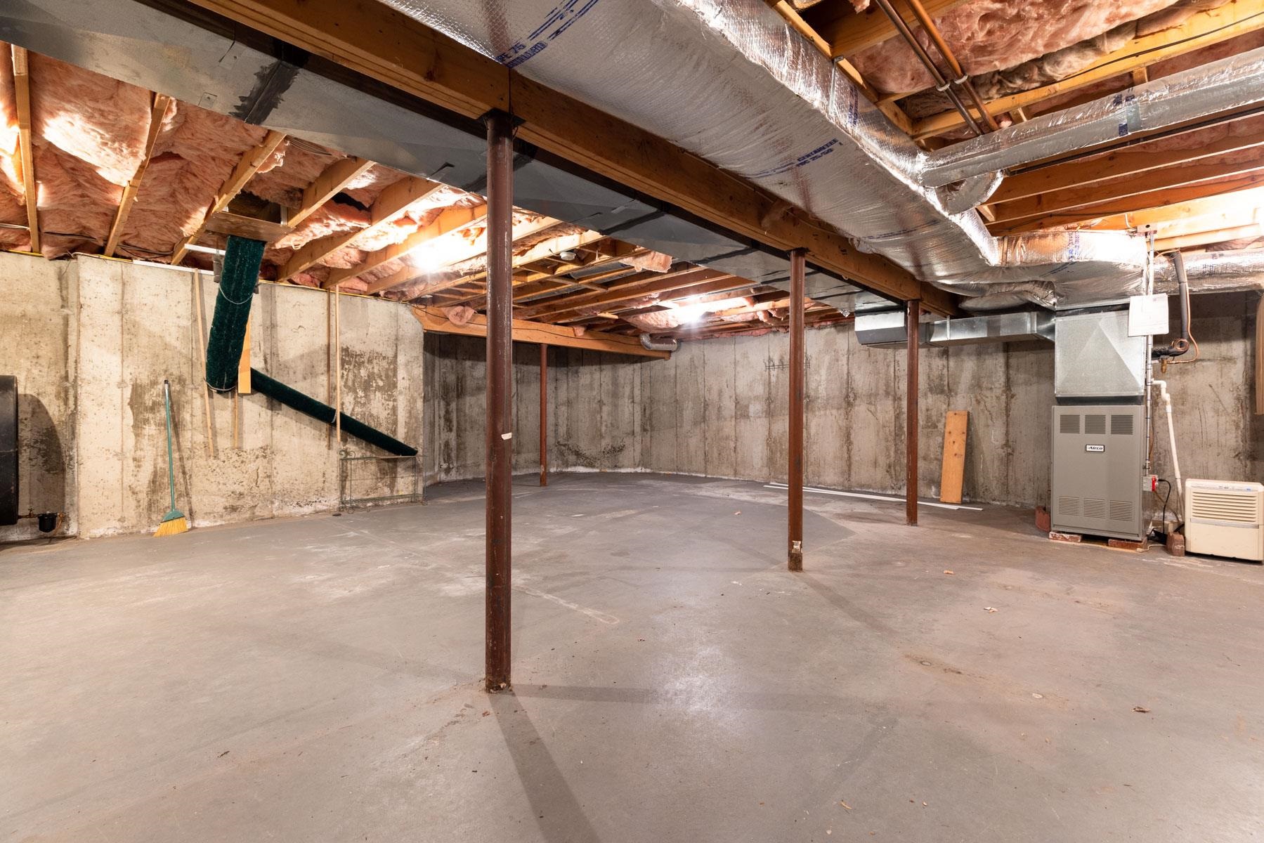 228 Long Hill Road Dover, NH 03820 - Photo 33 of 40