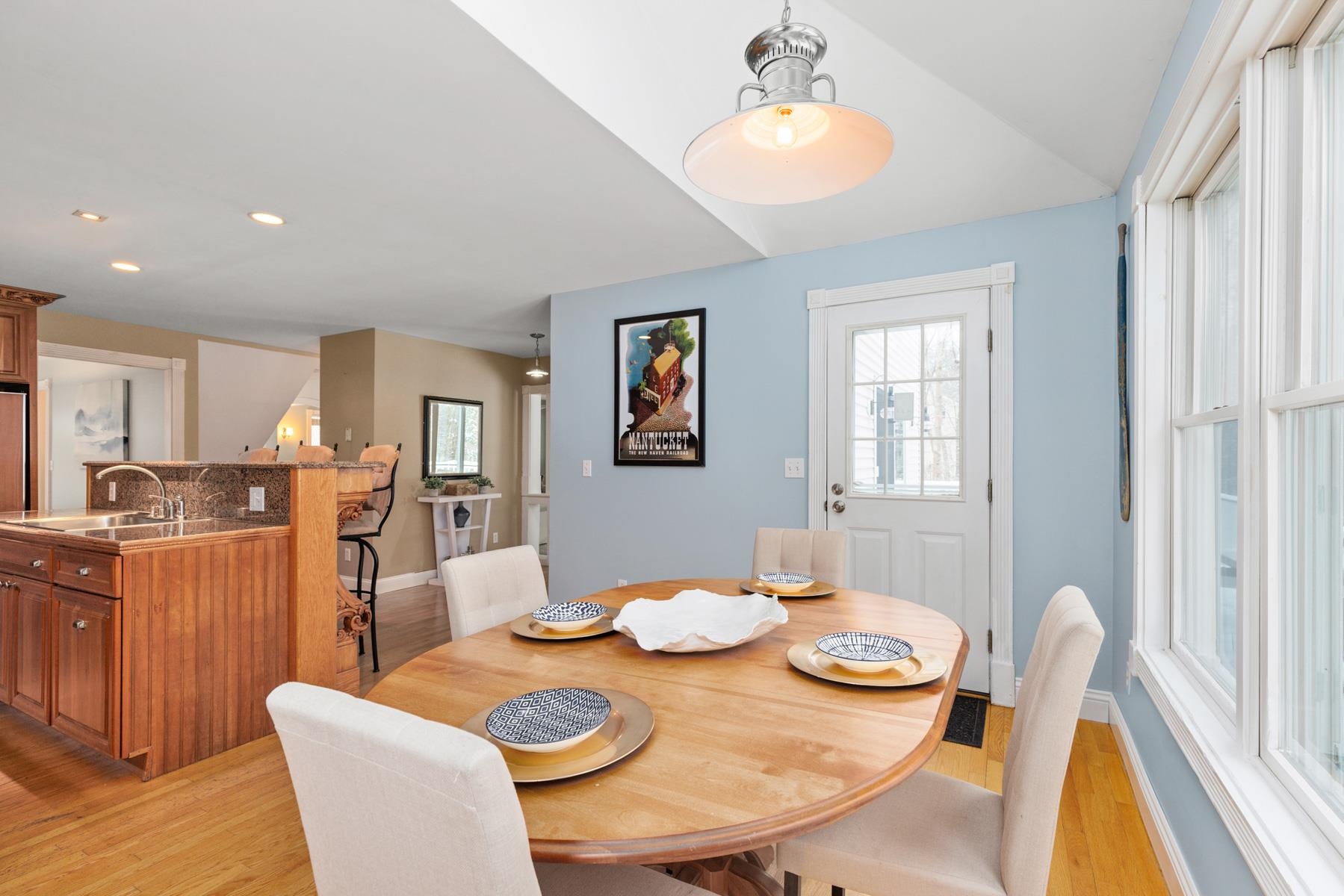 228 Long Hill Road Dover, NH 03820 - Photo 8 of 40