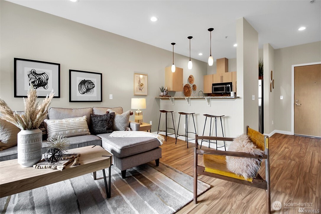 424 North 85th Street, Unit 406 Seattle, WA 98103 - Photo 12 of 34
