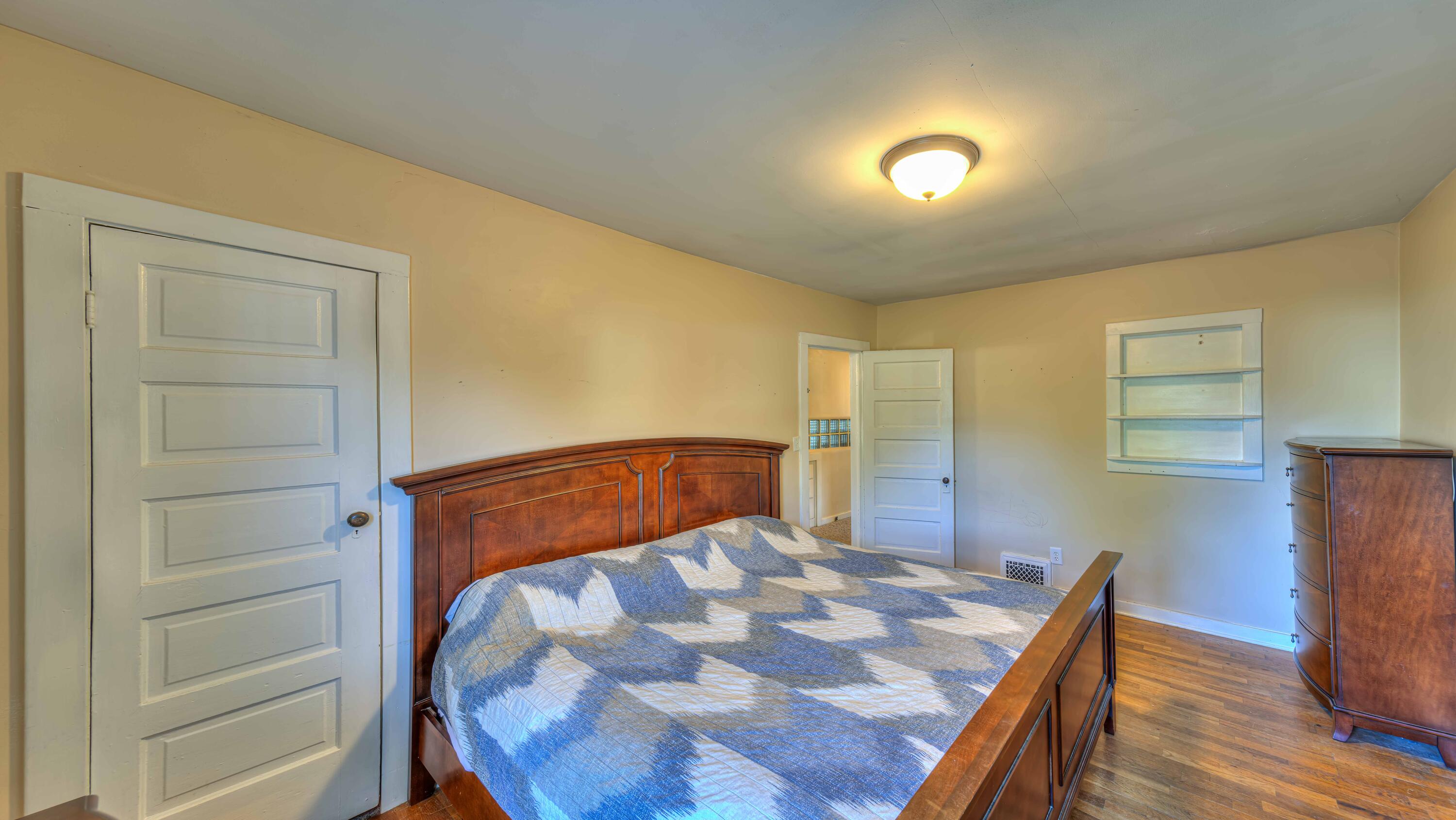 125 Ridgeway Street Jackson, MI 49201 - Photo 13 of 22 125 Ridgeway St 19