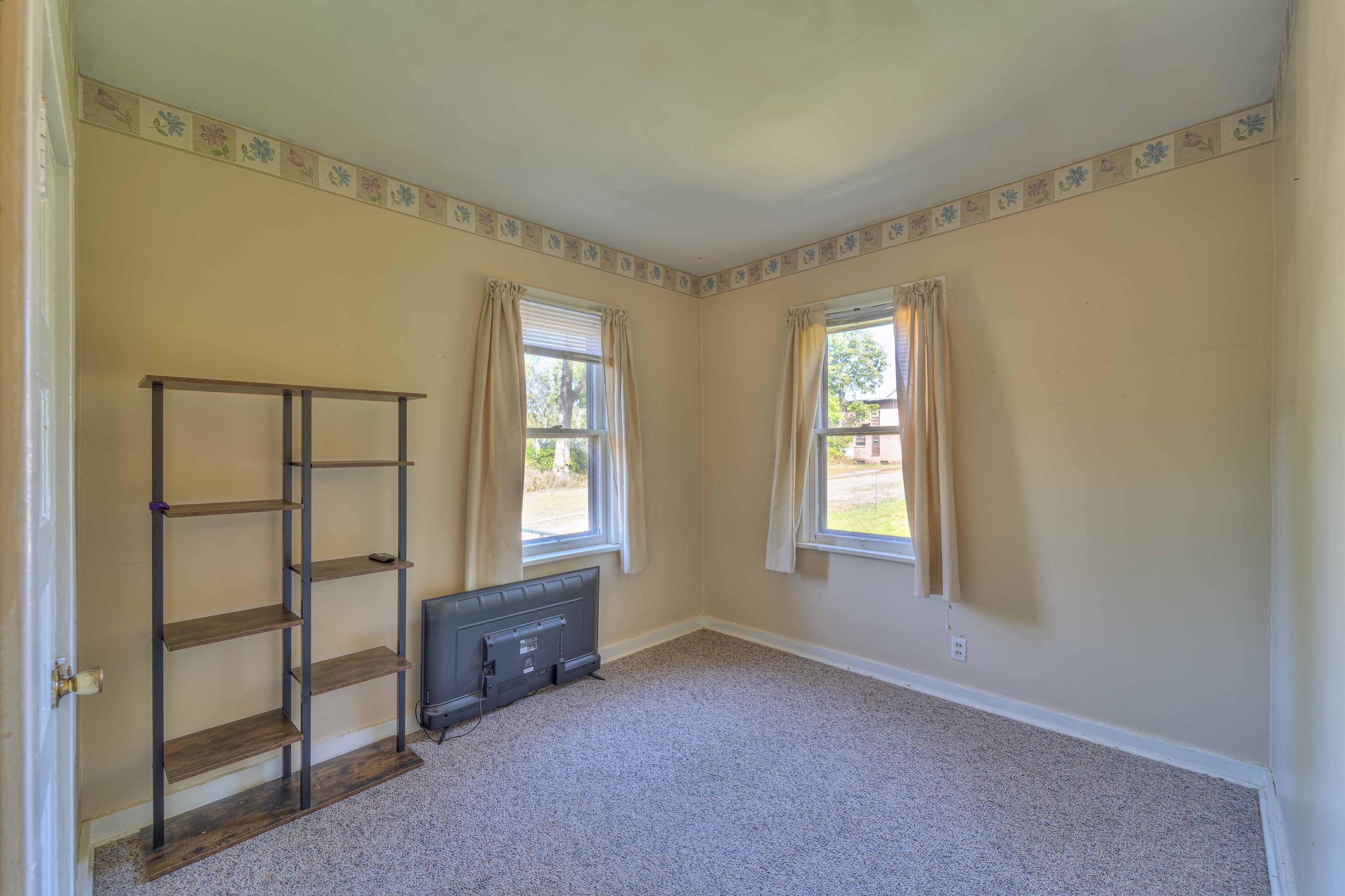 125 Ridgeway Street Jackson, MI 49201 - Photo 15 of 22 125 Ridgeway St 21