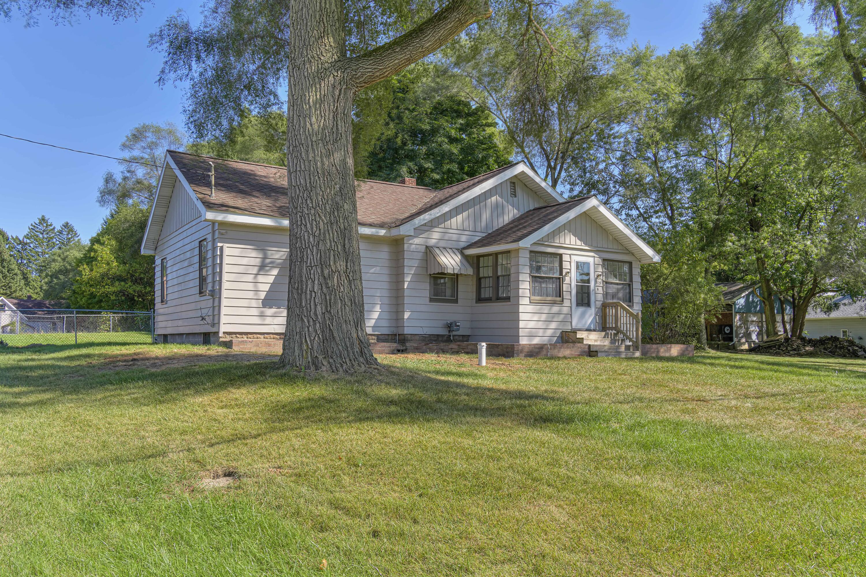 125 Ridgeway Street Jackson, MI 49201 - Photo 21 of 22 125 Ridgeway St 04