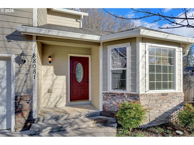 $440,000 | 88081 9th Street, Veneta, OR 97487