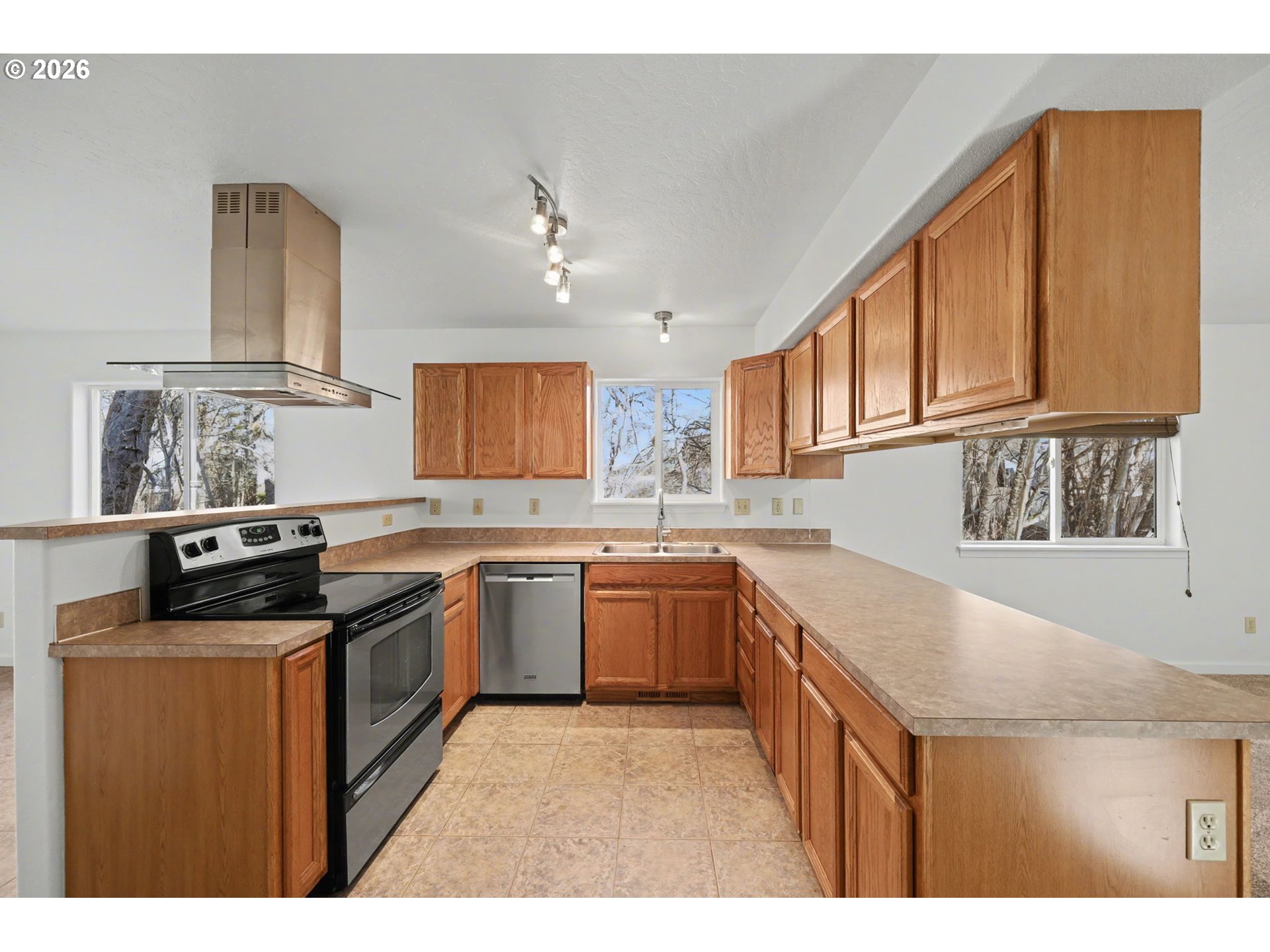 88081 9th Street Veneta, OR 97487 - Photo 10 of 44