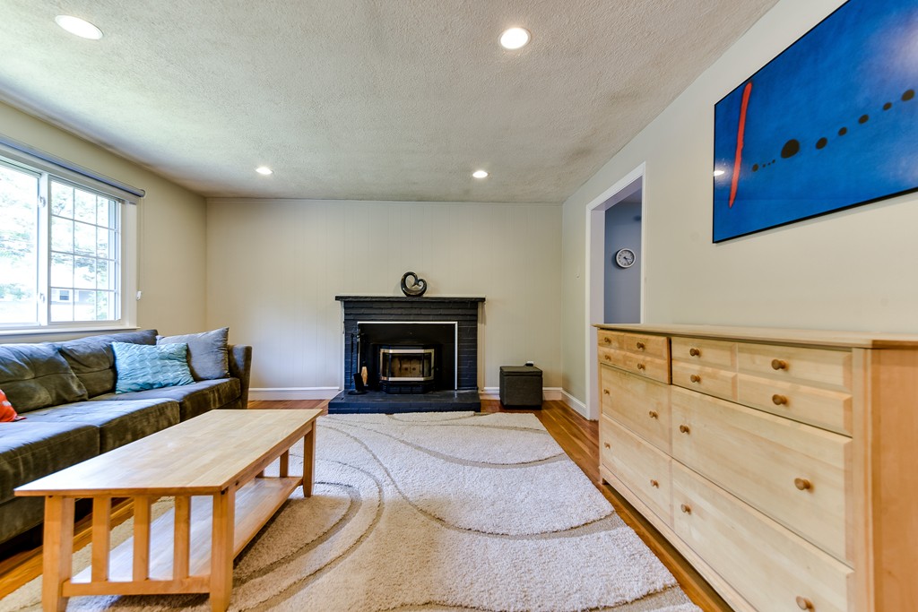 20 Eaton Road Framingham, MA 01701 - Photo 3 of 30