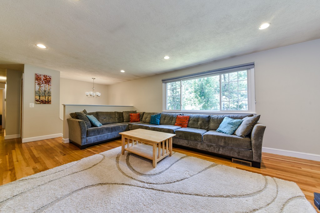20 Eaton Road Framingham, MA 01701 - Photo 4 of 30
