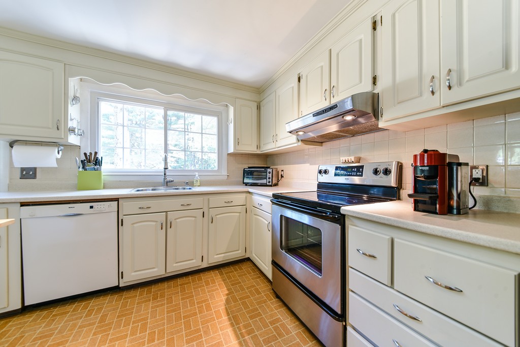 20 Eaton Road Framingham, MA 01701 - Photo 9 of 30