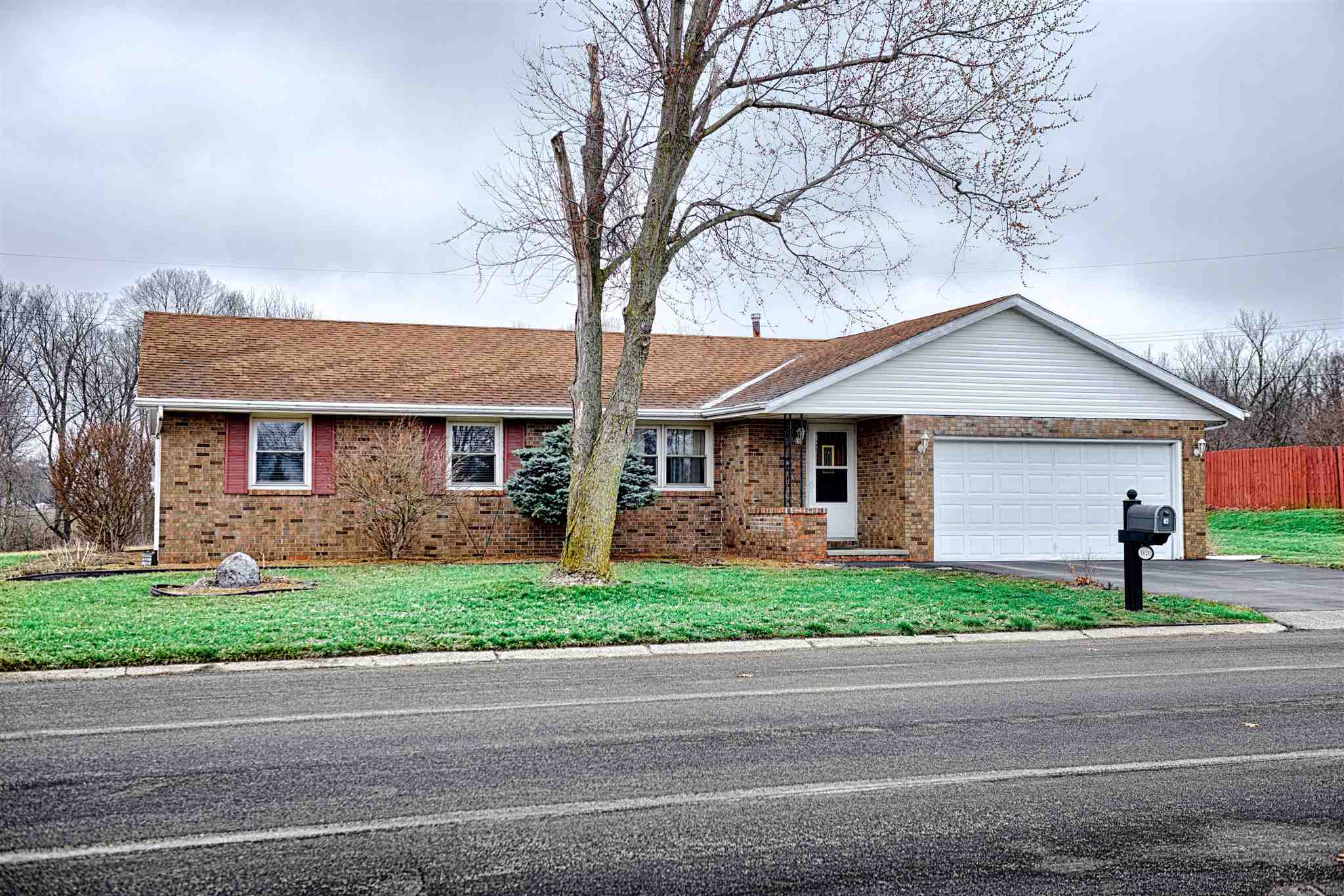 1820 Golf Heights Road Warsaw, IN 46580 - Photo 2 of 17 Gallery Image 2