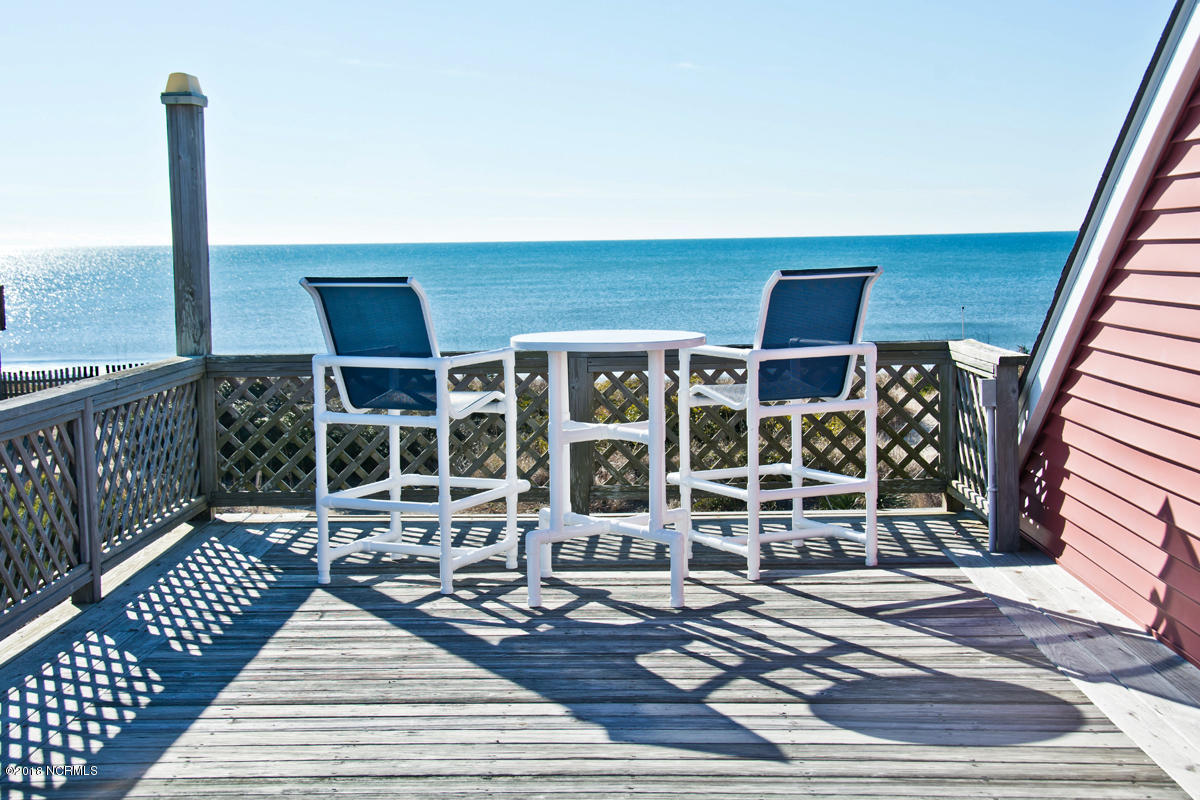 203 Hoffman Beach Road Atlantic Beach, NC 28512 - Photo 4 of 50 Imagine this fabulous view from the upper level observation deck, accessible from the bonus room. It's serene and peaceful.