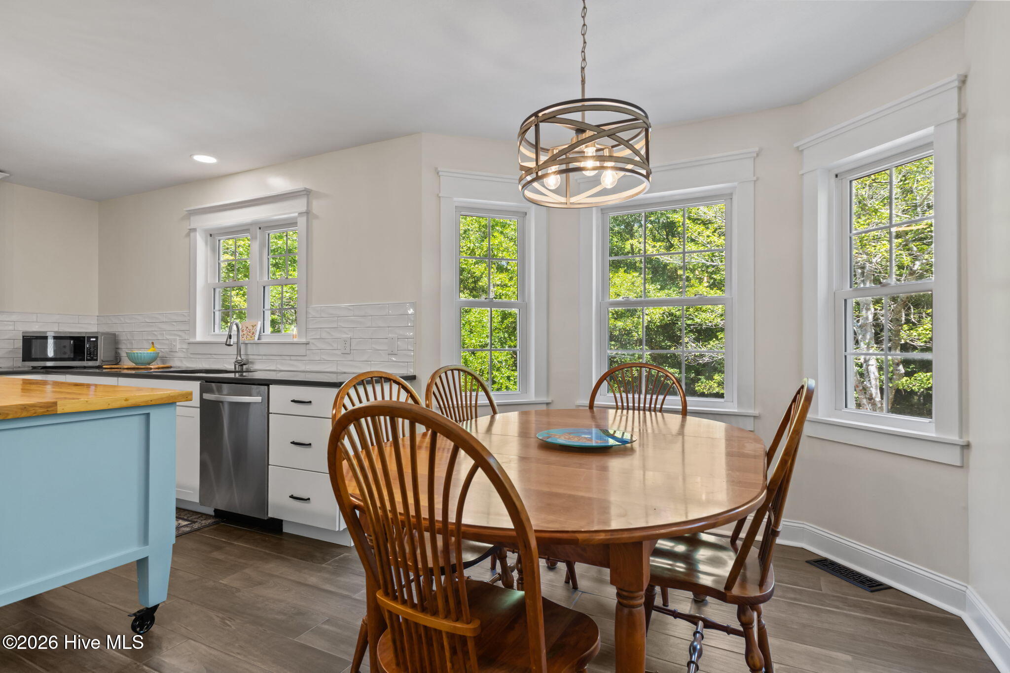 102 Shady Path Cedar Point, NC 28584 - Photo 12 of 36 Dining area
