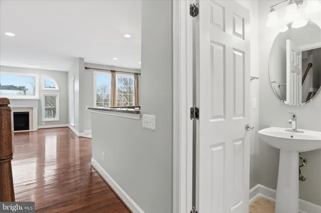 $3,400 | 42906 Bittner Square, Ashburn, VA 20148