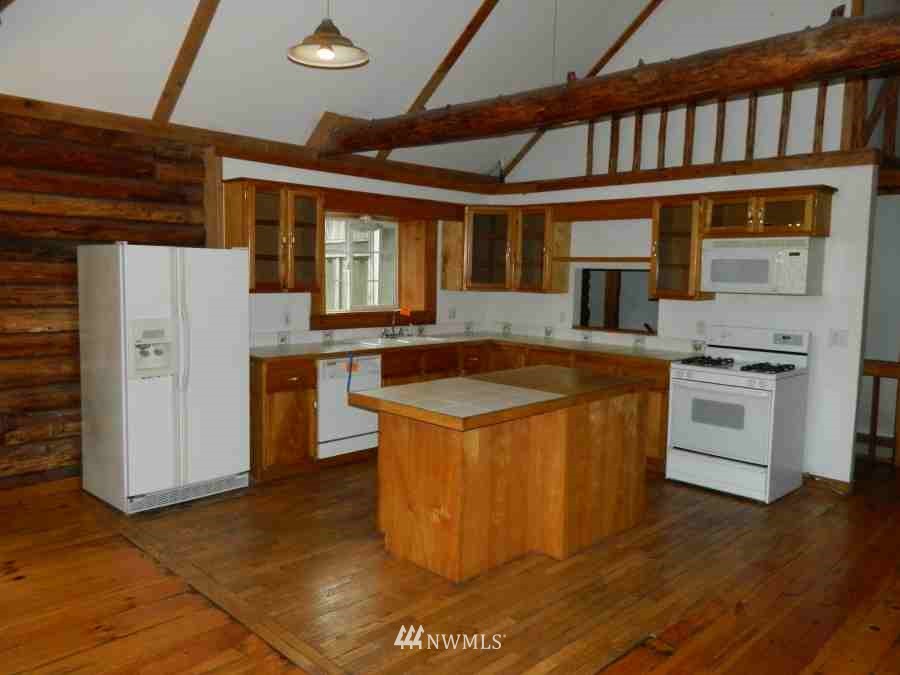 7979 Southeast Willock Road Olalla, WA 98359 - Photo 6 of 25 Gallery Image 6